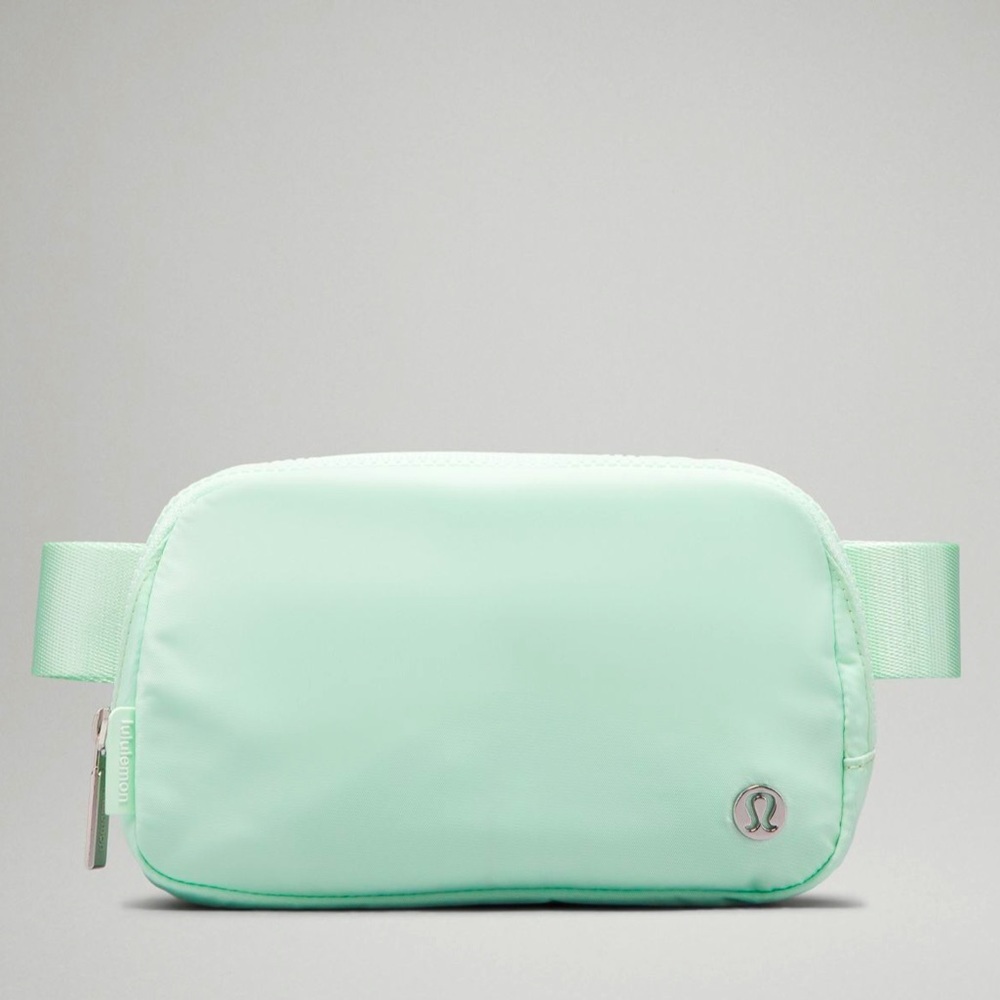 SOLD- LULULEMON Everywhere Belt Bag in Mint Moment NWT *LAST ONE!* - Picture 6 of 12